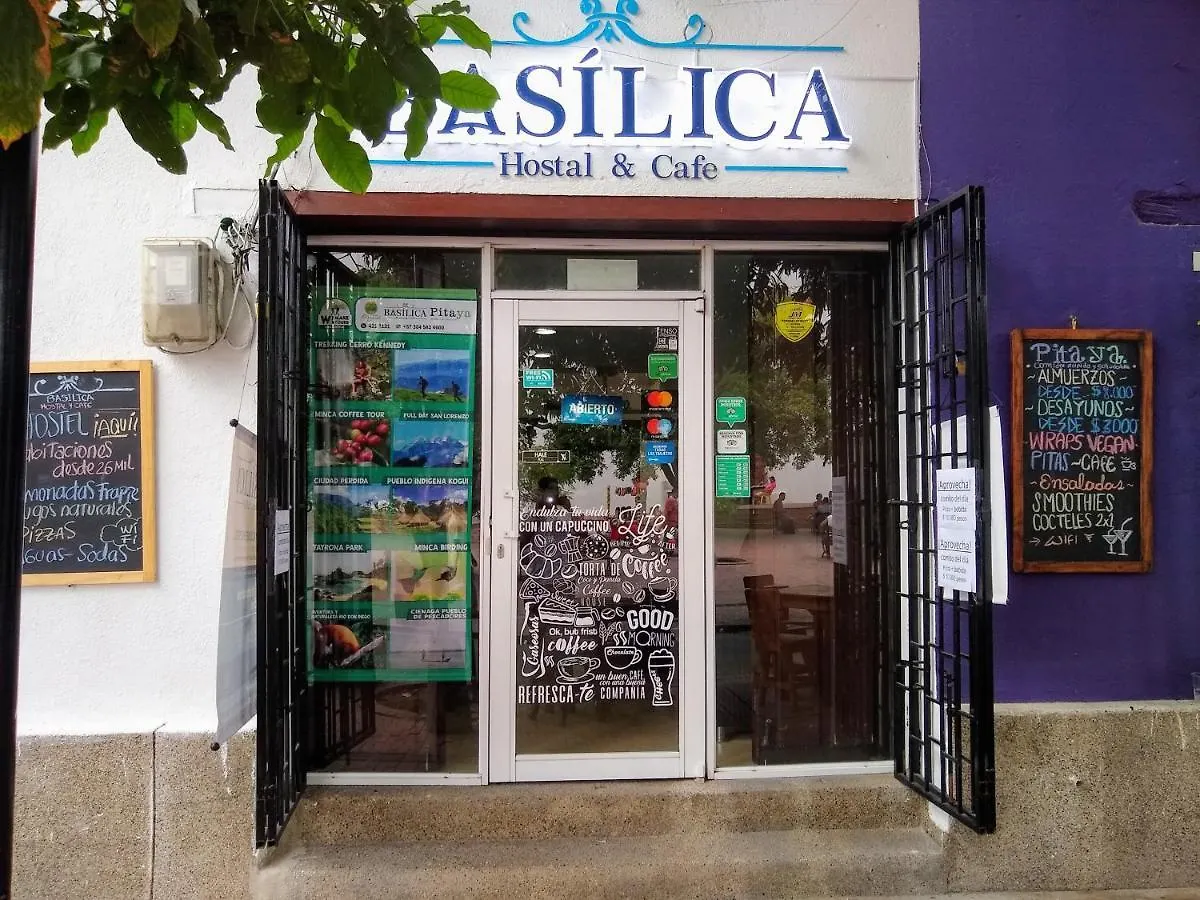 Basilica Hostal Y Cafe Santa Marta  Pensión